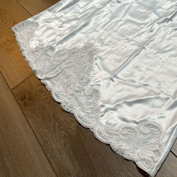 Dior White Satin Slip - Picture 6 of 10